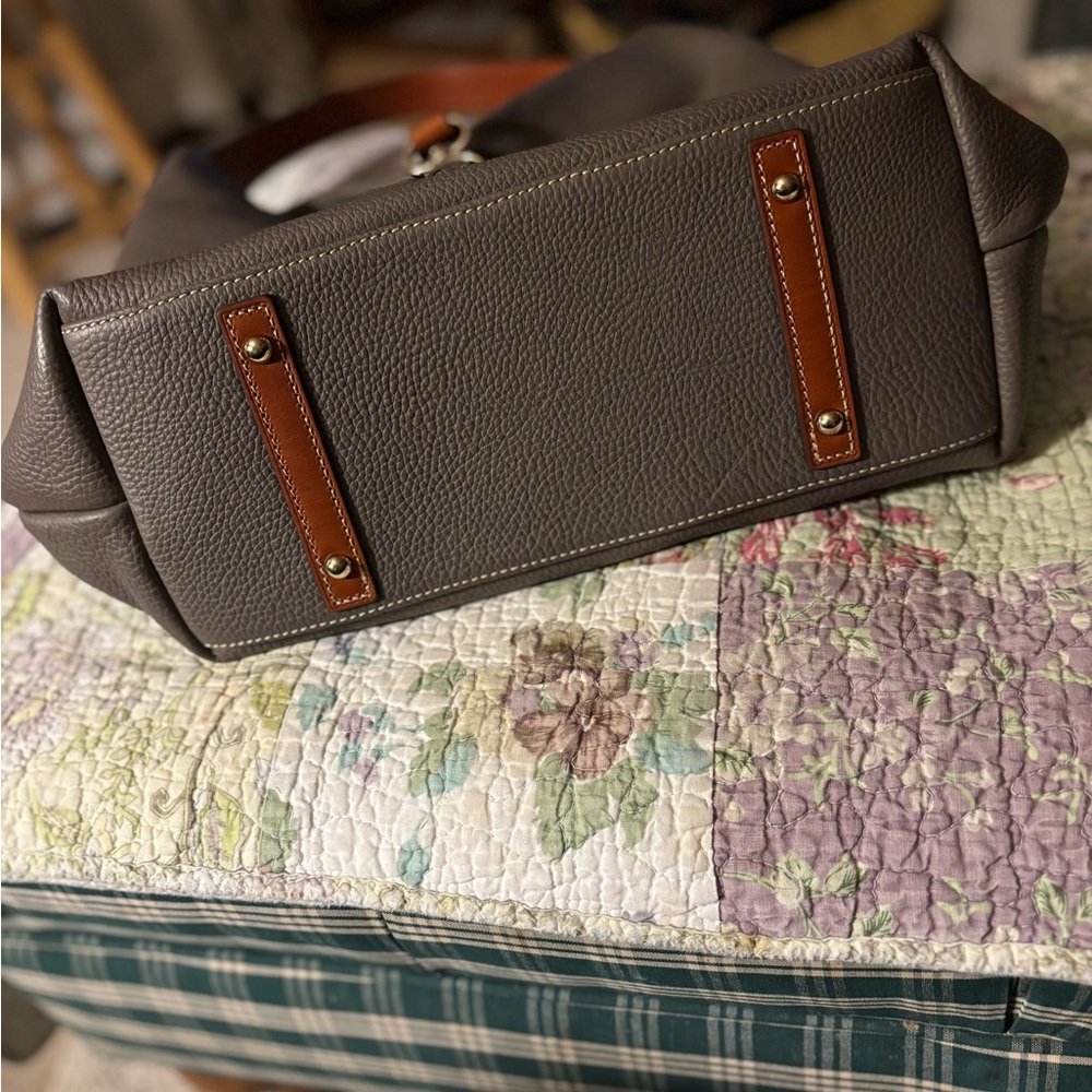 Brand new Dooney & Bourne handbag - Picture 4 of 6